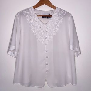Laura Scott Woman 20w White Button Down Blouse
